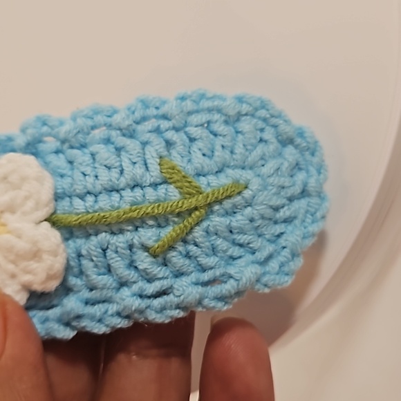 Hand Crafted Hand Knit Crochet Snap Hair Clip Blue with White Flower Boho Style - Picture 10 of 17